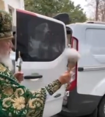 Одесская епархия УПЦ передала гуманитарную помощь в Святогорскую лавру