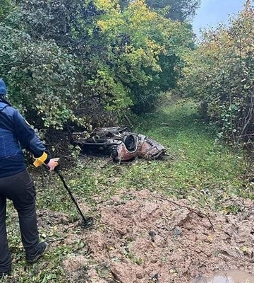 Двоє дорожніх робочих підірвалися на міні під Ізюмом: чоловіки загинули