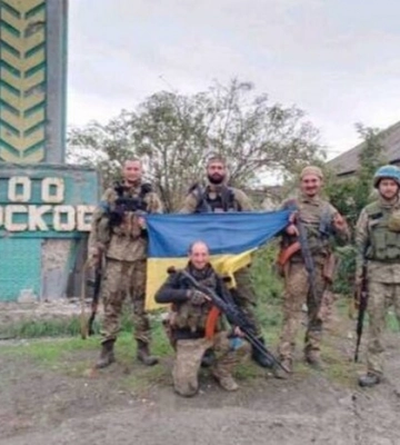 Торське. ЗСУ розгорнули український прапор біля ще одного міста на Донеччині — фото