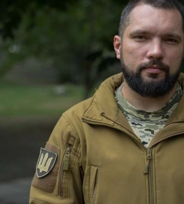 Після трагедії у Бучі вчитель із Дніпра вступив до ЗСУ