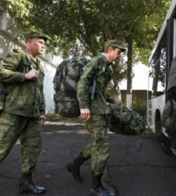 Вцілілі у Лимані російські окупанти втекли до Щастя, - Гайдай. ВIДЕО