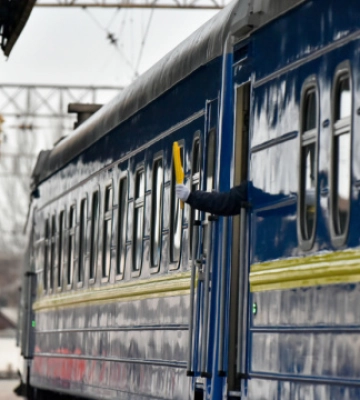 Укрзалізниця відновила рух приміського поїзда Миколаїв-Вантажний — Долинська