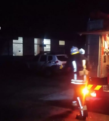 На Дніпропетровщині пожежа мало не знищила продуктовий магазин