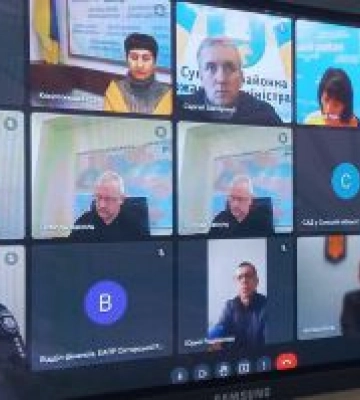 Тваринникам не вистачає кормів, а хліборобам - рукавів
