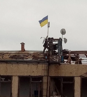 У селі Михайлівка на Херсонщині ЗСУ розгорнули український прапор. ФОТО