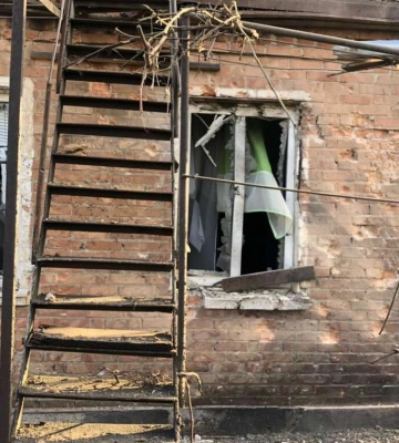 Нічний обстріл Дніпропетровської області: у поліції показали фото руйнувань