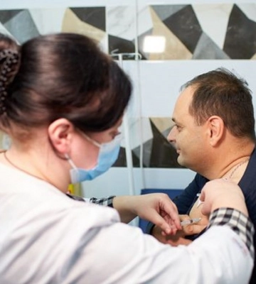 Мер Івано-Франківська вчетверте вакцинувався від коронавірусу