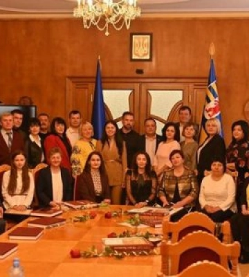 Керівники краю відзначили кращих учнів та вчителів Закарпаття