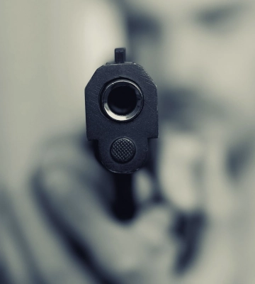 У Чернівцях біля школи сталася стрілянина під час спроби затримання збоченця: загинула поліцейська