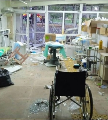 Росіяни вдарили ракетами по лікарні в Купʼянському районі, є жертви