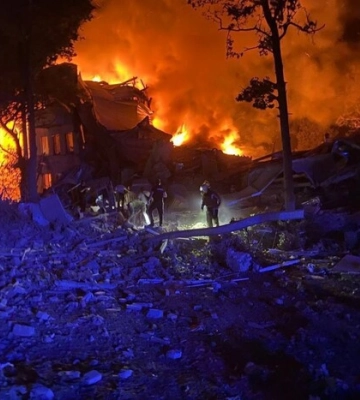 Пожежі та жертви: стали відомі наслідки нічного удару по Харкову