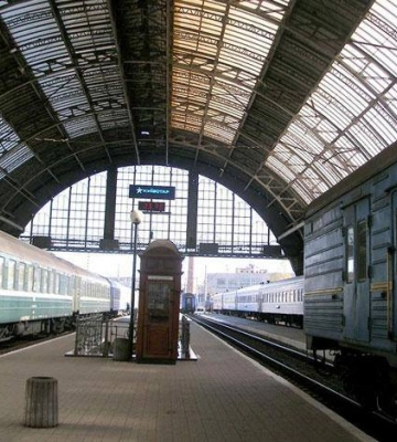 Зі сходу на Львівщину прибули 145 переселенців, а до Польщі виїхали 552