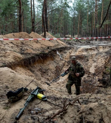 Воєнні злочини РФ. Опубліковано супутникові знімки місць масового поховання поблизу Ізюма