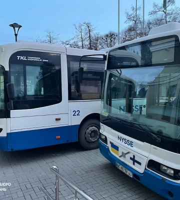 За два автобуси з Фінляндії заступник міського голови на Львівщині заробив три статті КК