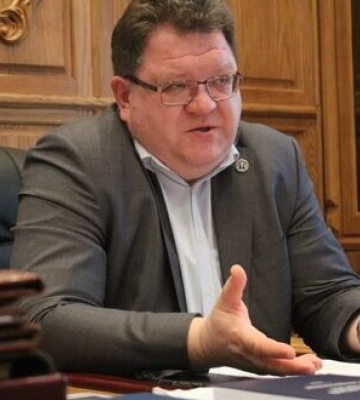 Зеленського закликають ініціювати перевірку наявності громадянства РФ у судді Львова, - петиція