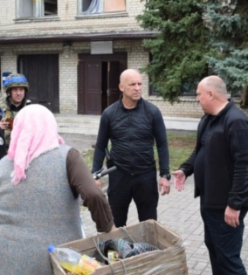 На Донеччині жителів деокупованих сіл забезпечили продуктами та речами першої необхідності