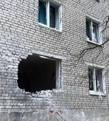 Наслідки обстрілу військами РФ Вовчанська. Є загиблий та поранений, - Нацполіція. ФОТО