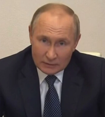 Путин и ручка. Диктатор странно вел себя, когда говорил о будущем Донбасса (видео)