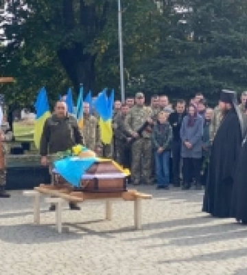 Шачани провели в останню дорогу Івана Цюп’яшука, загиблого Героя