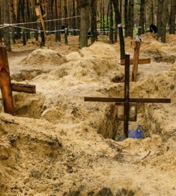На деокупованій Харківщині правоохоронці виявили сковані кайданками тіла чоловіків