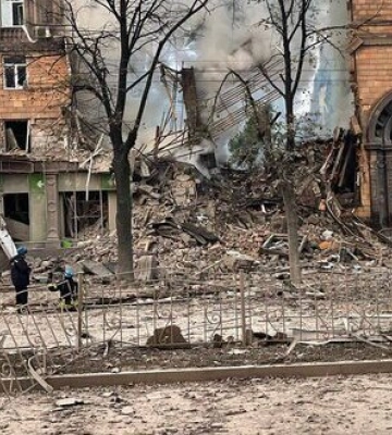 Последствия ударов по Запорожью: 7 ракет попали в многоэтажки, разрушены целые подъезды (обновлено). ФОТОрепортаж