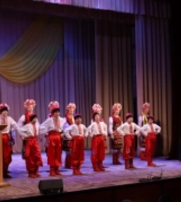Напередодні Дня вчителя у Первомайську привітали педагогів