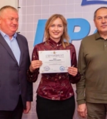 На Кіровоградщині відзнаки з нагоди Дня працівника освіти отримали майже 100 педагогів