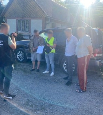 В Закарпатті проходять обшуки у фігурантів незаконного переправлення військовозобов&#039;язаних через кордон