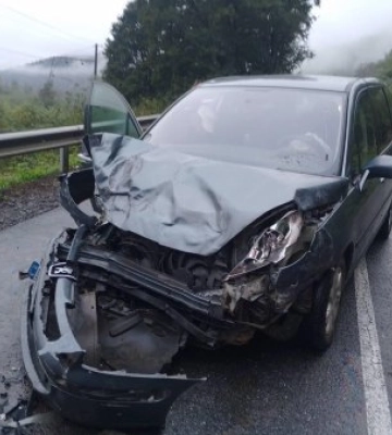 Внаслідок автотрощі неподалік Перечина постраждало двоє людей