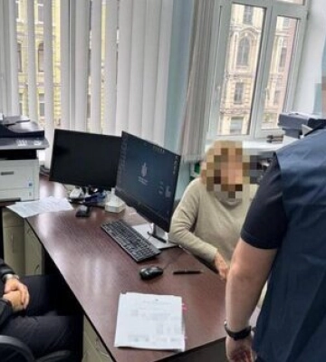 Керівницю МСЕК на Хмельниччині Крупу затримано, їй повідомили про підозру у незаконному збагаченні, - Офіс генпрокурора. ФОТО