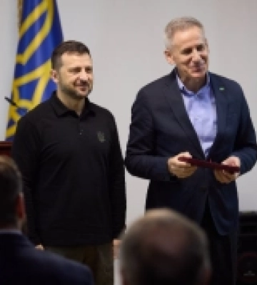 Володимир Зеленський вручив звання «Заслужений працівник освіти України» уродженцю Великомежиріцької громади