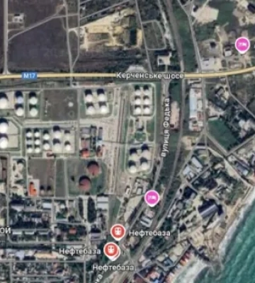 У Феодосії обмежено рух Керченським шосе після удару по нафтовому терміналу