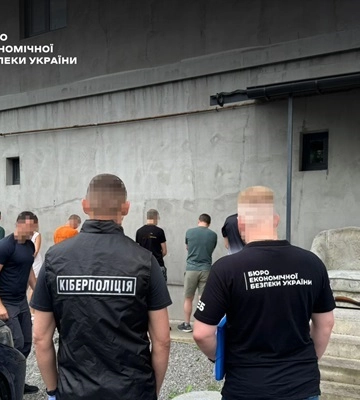 Злочинці продавали підроблені автозапчастини під маркою японських та німецьких брендів