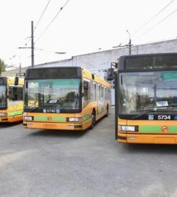 Кременчук отримав три великі пасажирські автобуси з Італії