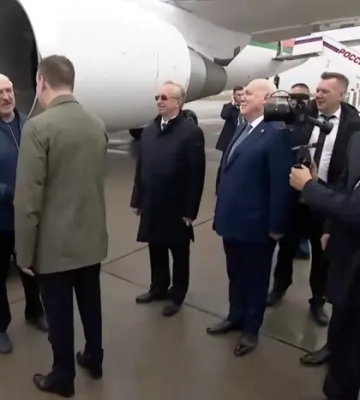 День народження Путіна. Хто з президентів першим прилетів до диктатора
