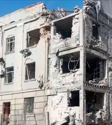 Російські війська вдарили авіабомбами по Херсону: відомо про 20 поранених