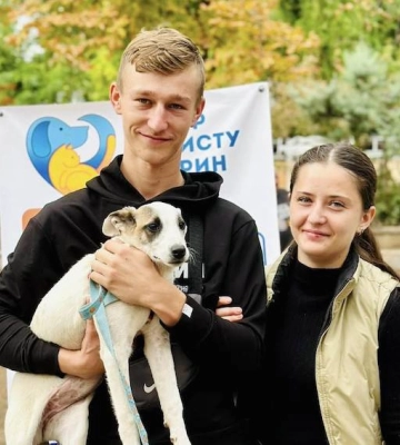 У Миколаєві під час виставки-прилаштування 14 пухнастиків з «Центр захисту тварин» знайшли новий дім