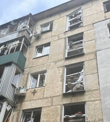 Рашисти вдарили &quot;Шахедом&quot; по Сумах: 4 поранених, серед них - 11-річний хлопчик. ФОТОрепортаж
