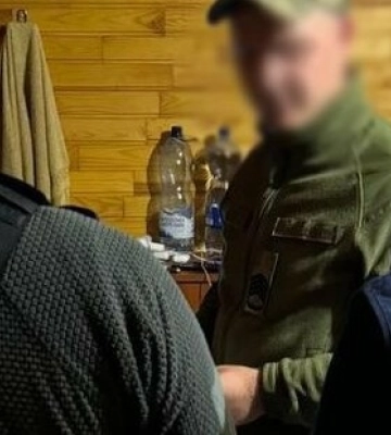 На Львівщині прикордонник особисто зустрічав та перенаправляв ухилянтів за кордон