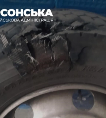 У передмісті Херсона маршрутка з пасажирами наїхала на міну