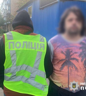 Правоохоронці затримали у Києві чоловіка, який принижував загиблих військовослужбовців