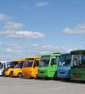 У Дніпрі 8 жовтня громадський транспорт працюватиме зі змінами