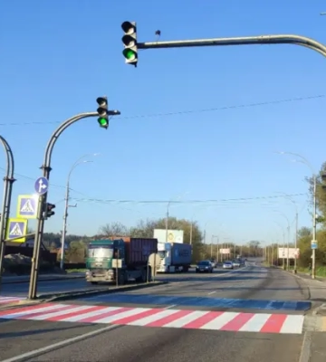 Чи працюватимуть світлофори cтолиці під час відключень світла: відповідь влади Чи працюватимуть світлофори cтолиці під час відключень світла: відповідь влади