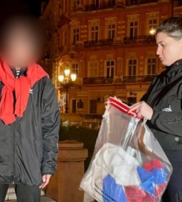 В Одесі жінка намагалася повісити російський прапор - її затримали