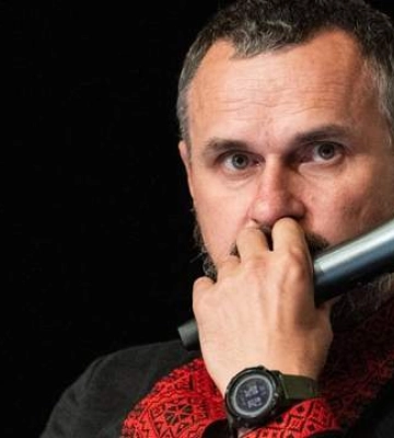 Продолжаем выбирать стратегию страусов, – Олег Сенцов резко высказался о ситуации в Украине