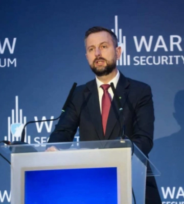 Не заспокоїмося, поки не вшануємо жертв геноциду на Волині, - міністр оборони Польщі Косіняк-Камиш