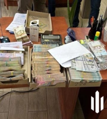 ДБР вивчає списки «ухилянтів» із прізвищами, виявлені під час обшуків у голови Хмельницького МСЕК