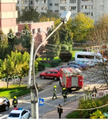 Палало біля “Прикарпаттрансгазу” у Франківську: ВІДЕО