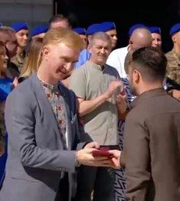 Президент нагородив миколаївського актора званням "Заслужений артист України"