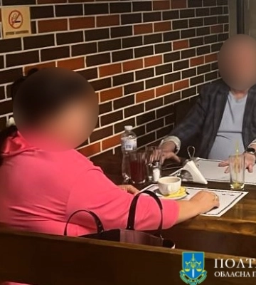 Обіцяли високі посади за понад мільйон доларів - на Полтавщині викрито шахраїв